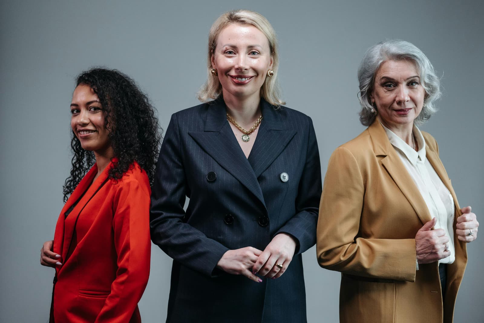 Modern Elegance Begins With Bespoke Women’s Suits